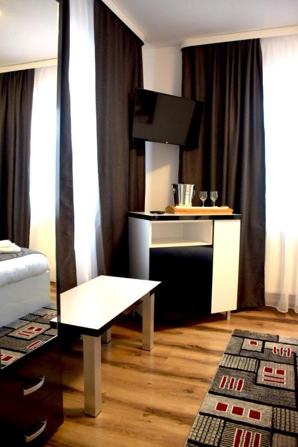 Casa Sonya Apartment Aninoasa ภายนอก รูปภาพ