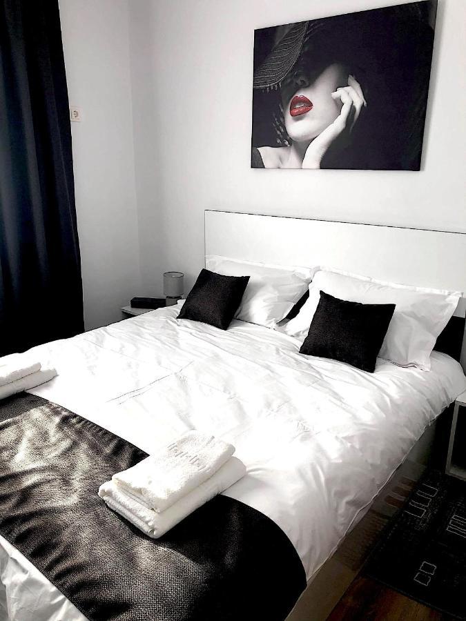 Casa Sonya Apartment Aninoasa ภายนอก รูปภาพ