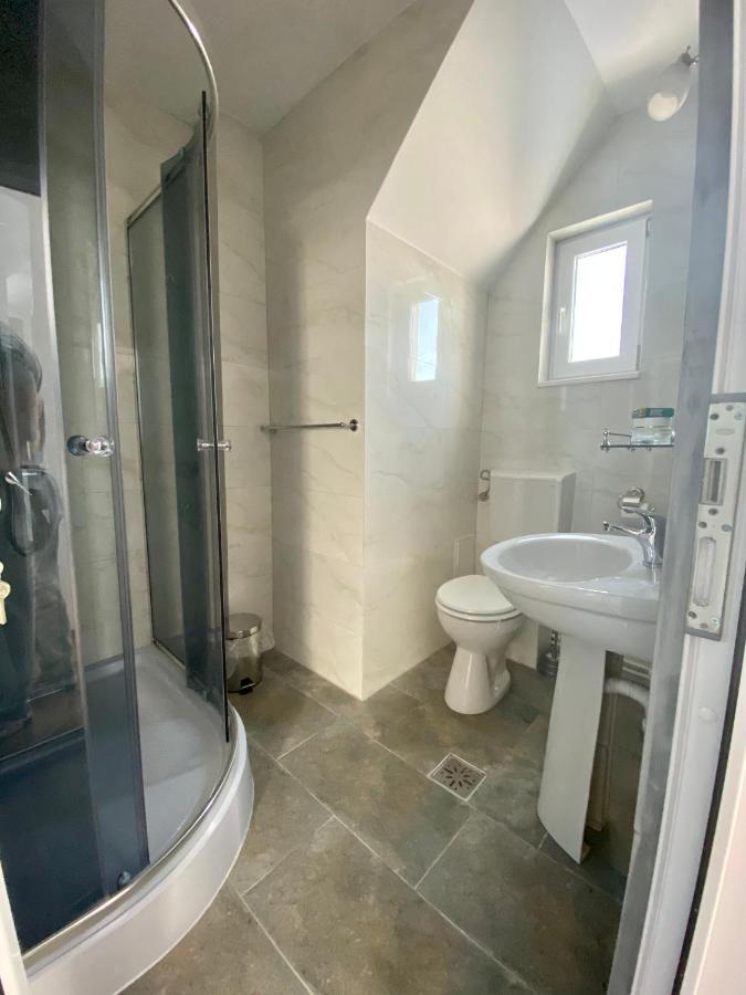 Casa Sonya Apartment Aninoasa ภายนอก รูปภาพ