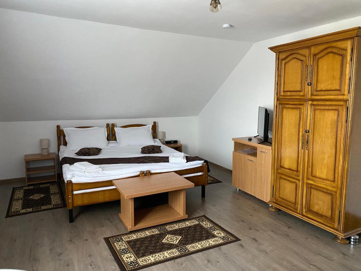 Casa Sonya Apartment Aninoasa ภายนอก รูปภาพ