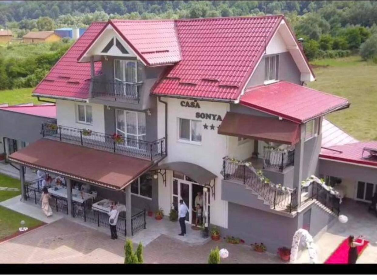 Casa Sonya Apartment Aninoasa ภายนอก รูปภาพ